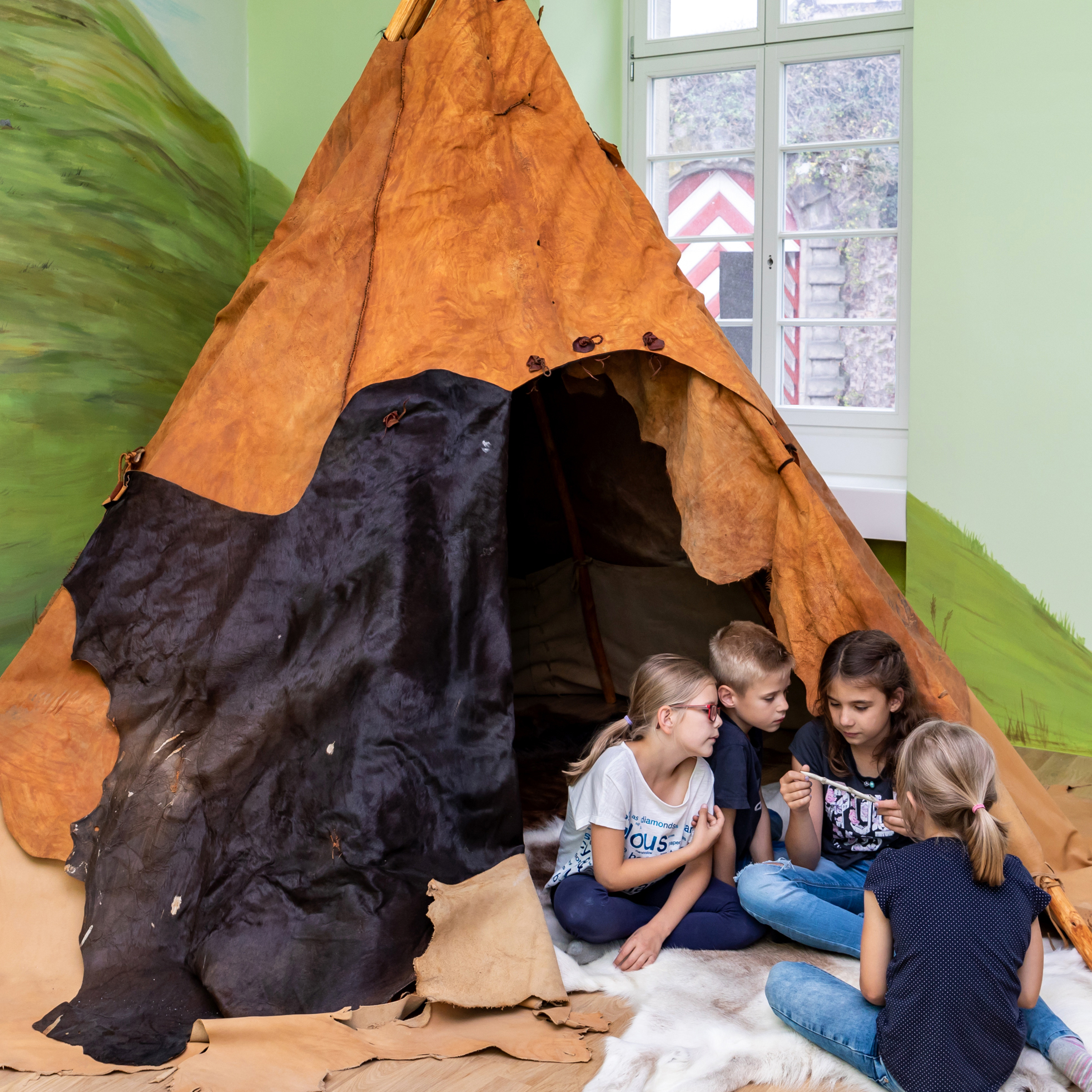 Auf die Clubmitglieder warten spannende Abenteuer im Museum // Fotos: Julia Gehrmann