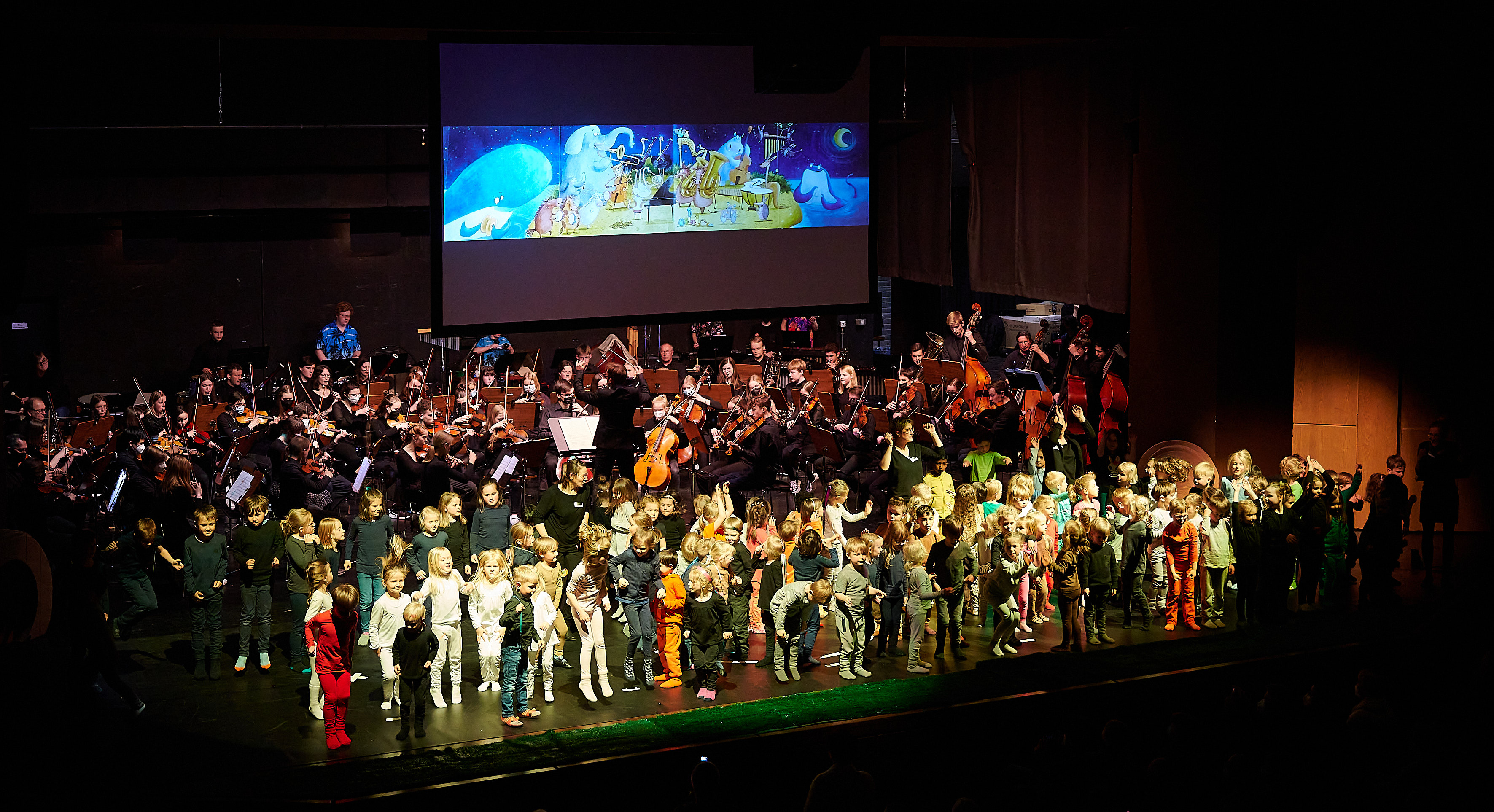 "Eine Wilde Symphonie" präsentierte die Musikschule Hochsauerlandkreis in der Stadthalle Meschede.
