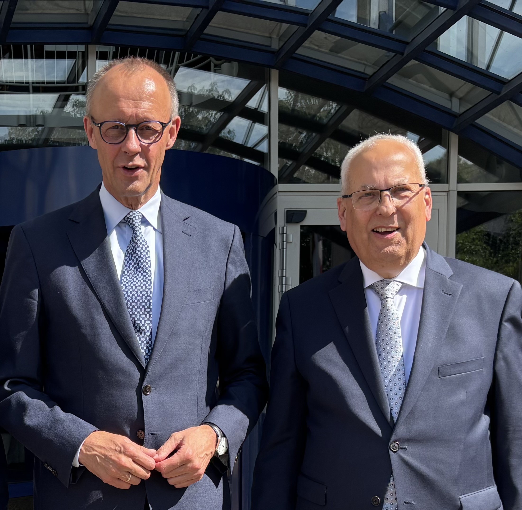 Bundeskanzler Friedrich Merz und Landrat Dr. Karl Schneider