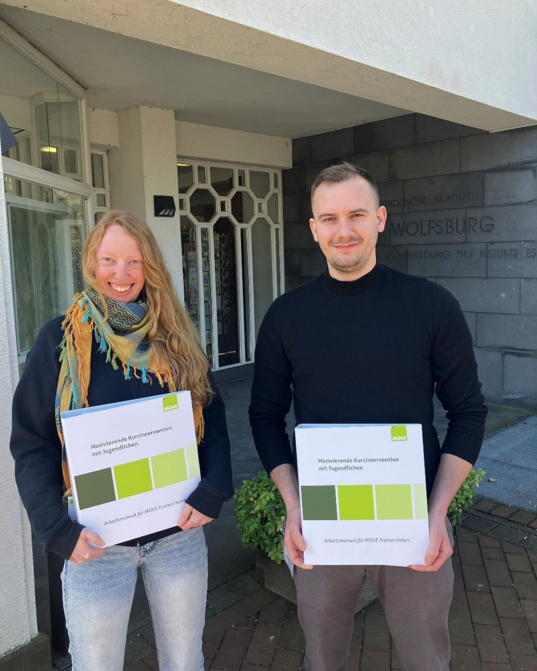Nadine Finger und Dietmar Fegler (HSK-Gesundheitsamt) // Foto: Pressestelle HSK
