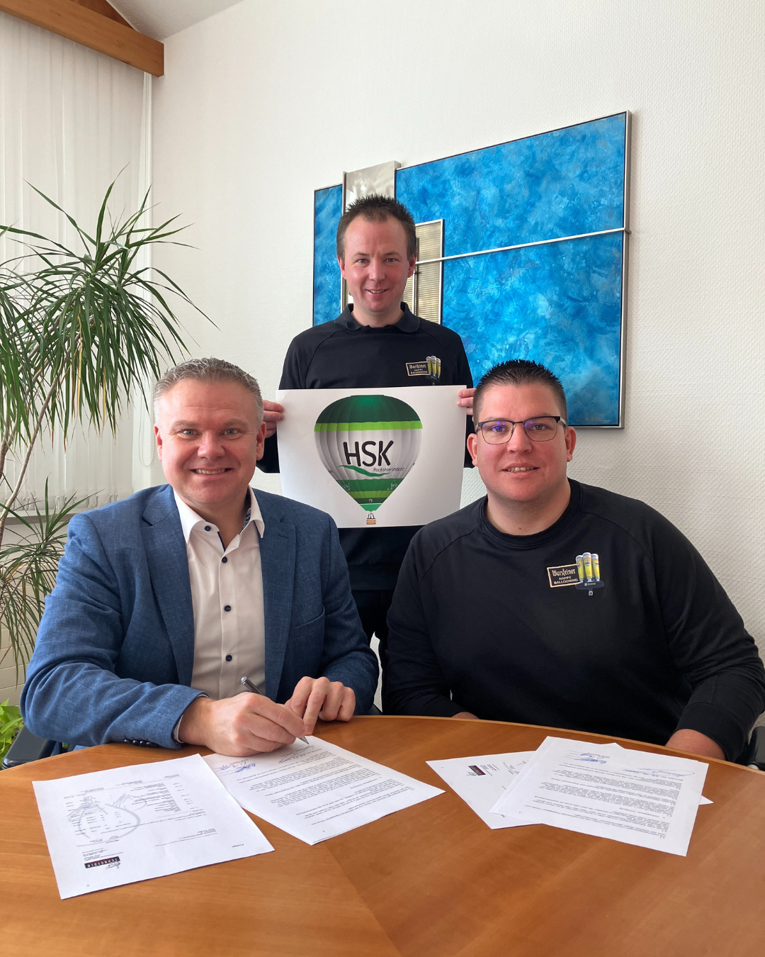 Unterzeichnung Sponsorenvertrag Ballon // Foto: Pressestelle HSK
