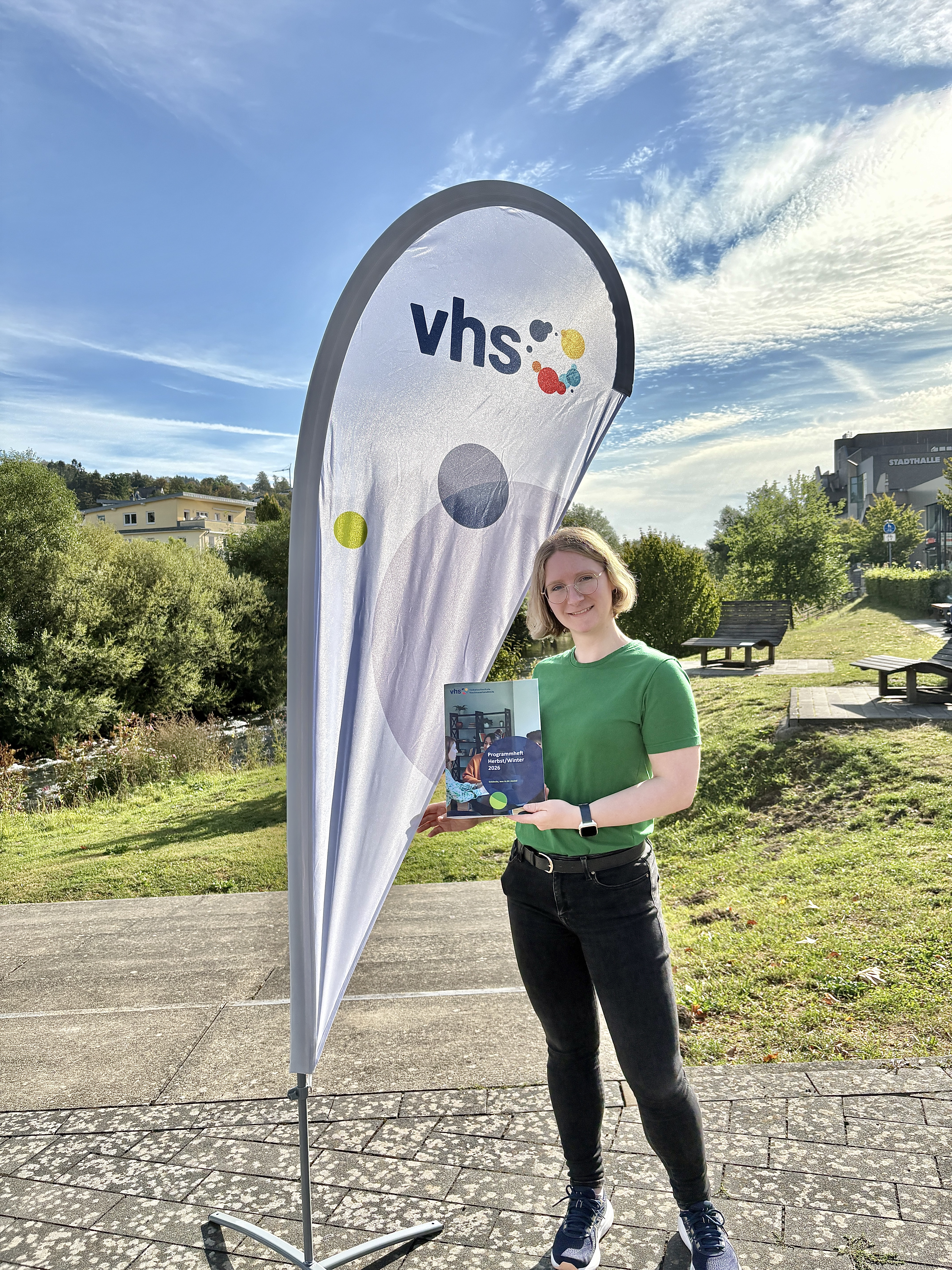 Susi Frank ist seit dem 01. August 2026 neue Leiterin der Volkshochschule des Hochsauerlandkreises.